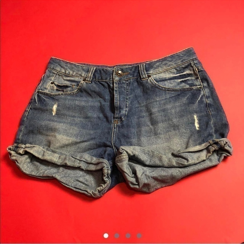 Topshop Moto Jean shorts💙🤍